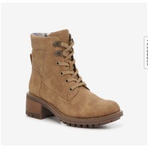 Crown Vintage Telinda Womens Size 10.5 M Sesame Lace Up Cow Suede Combat Boots